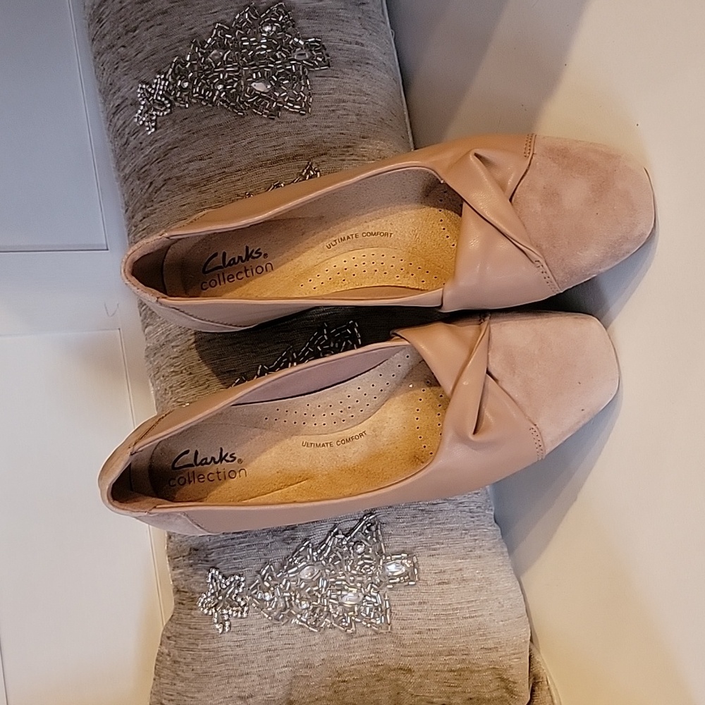Clarkes flats size 7